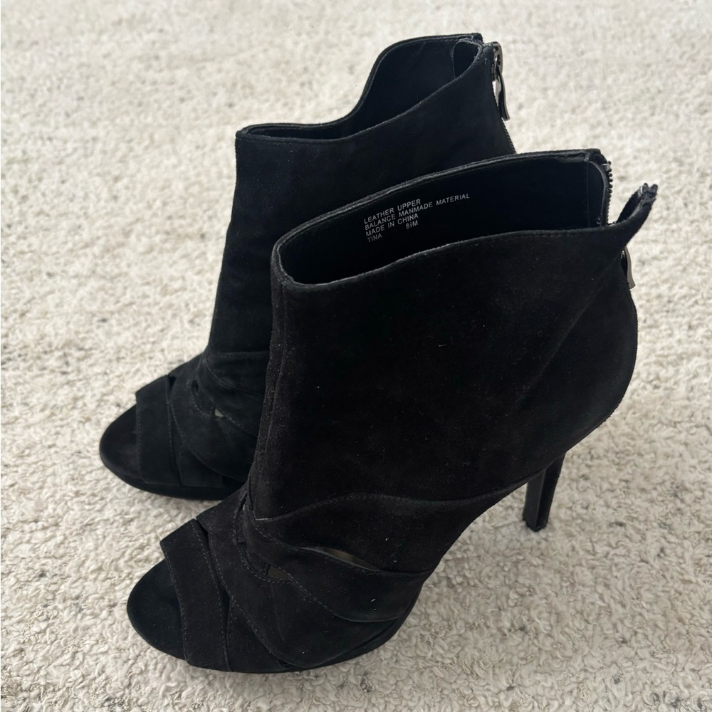Via Neroli Open Toe Booties